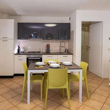 Bonbon, Centro Storico Con Parcheggio * Gorizia